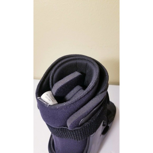 DJO, LLC. Procare Xceltrax Pneumatic Air Ankle Walker, Medium NEW - Picture 4 of 7